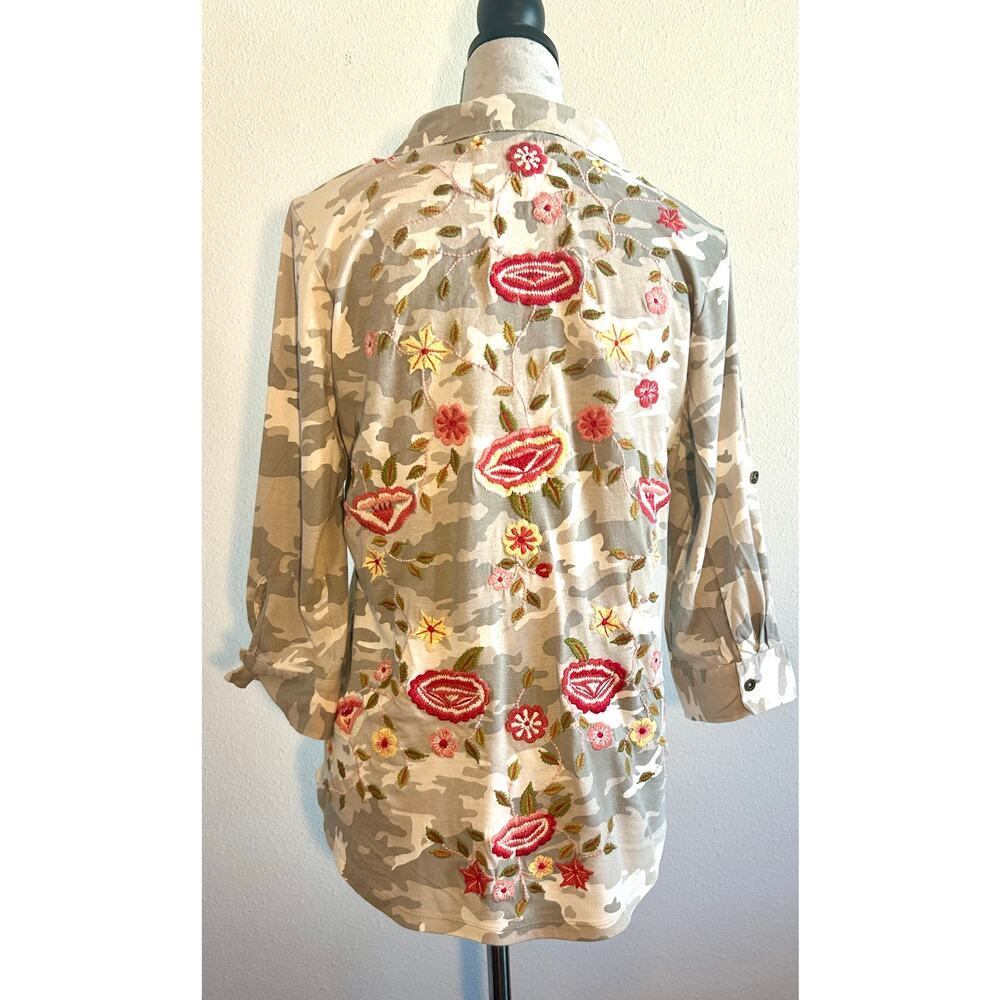 Caite Women's Camouflage Blouse - Cream - Picture 7 of 10